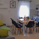 Сasa de vacaciones Holiday Home Balatonszárszó *