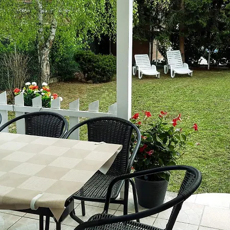 Holiday Home Balatonszarszo Hébergement de vacances Balatonszarszo
