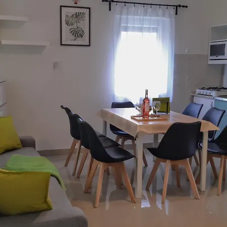 Hébergement de vacances Holiday Home Balatonszarszo *