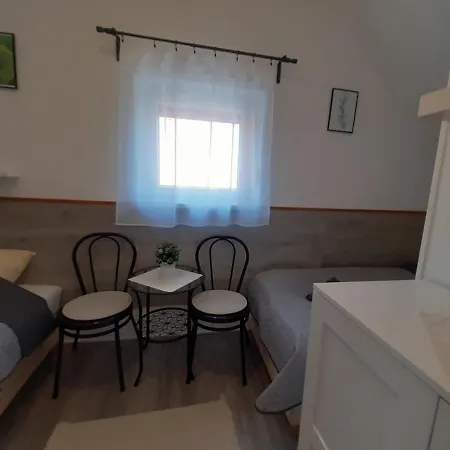 Holiday Home Balatonszarszo Hébergement de vacances *